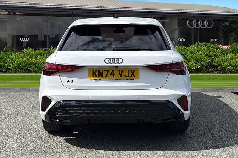 Used Audi A3 e-tron Black Edition 204 HP (150 kW) 2024 White Hatchback