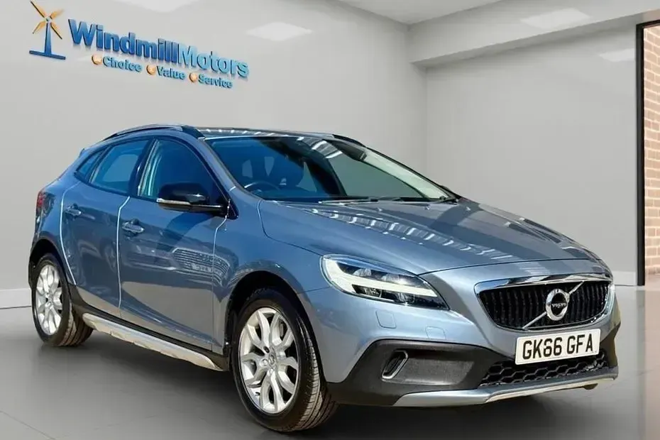 Usado Volvo V40 CC Pro 152 HP (111 kW) 2016 Carrinha