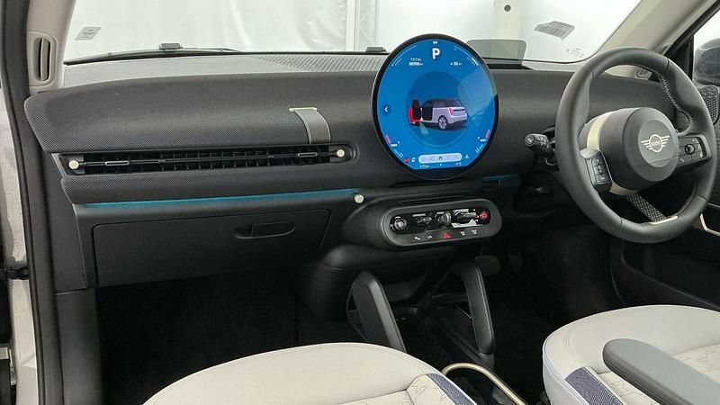 New Mini Cooper SE Hatch 158 kW (215 HP) 2025 Silver Hatchback