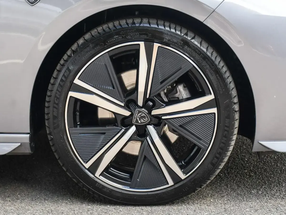 Used Peugeot 308 SW GT 129 HP (94 kW) 2025 Grey Estate