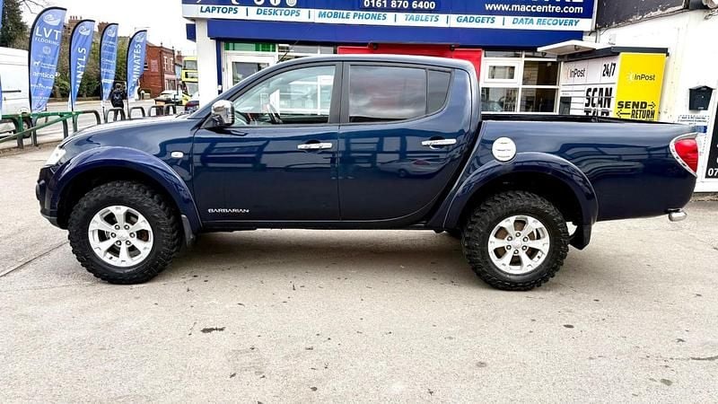 Second-hand Mitsubishi L200 176 CP (129 kW) 2014 Albastru Pickup