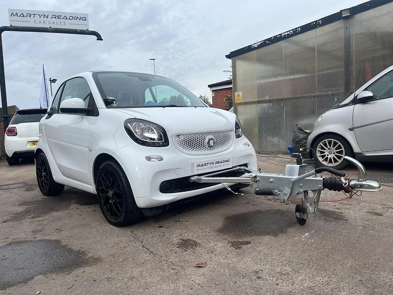 White Used 2016 Smart ForTwo Coupé Proxy Coupe | £7,995 (Expensive) - Image 1/4
