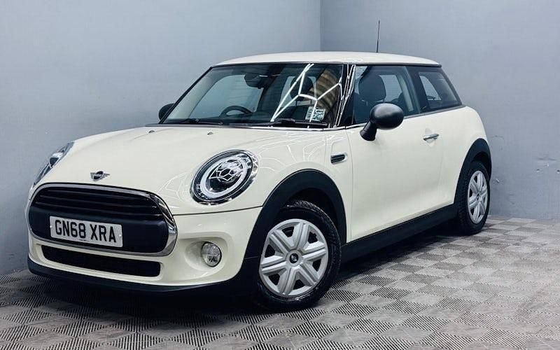 Used Mini ONE Hatch 102 HP (75 kW) 2018 White Hatchback