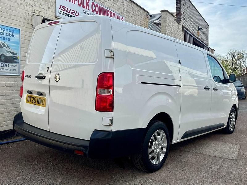 Used Vauxhall Vivaro 120 HP (88 kW) 2020 White MPV