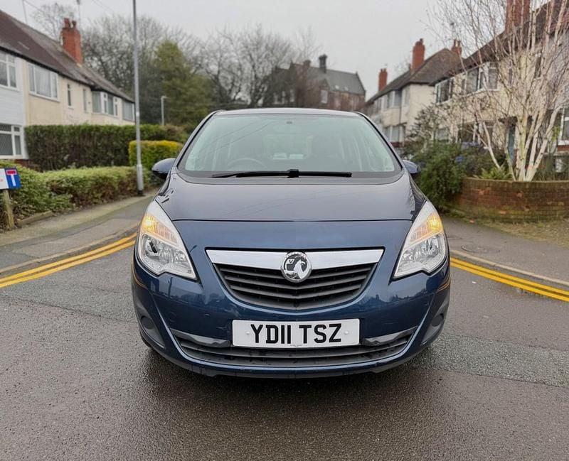 Used Vauxhall Meriva 100 HP (73 kW) 2011 Blue MPV