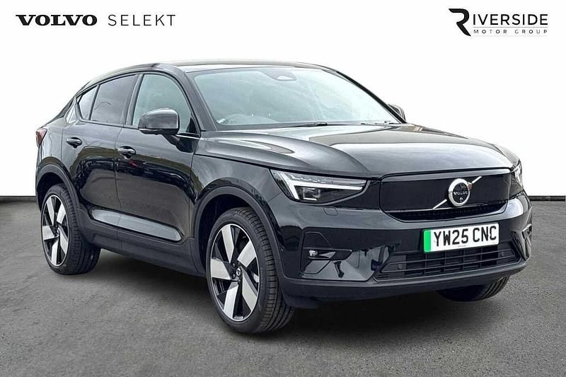 Onyx black New 2025 Volvo EX40 Ultra SUV | £42,495 - Image 1/4