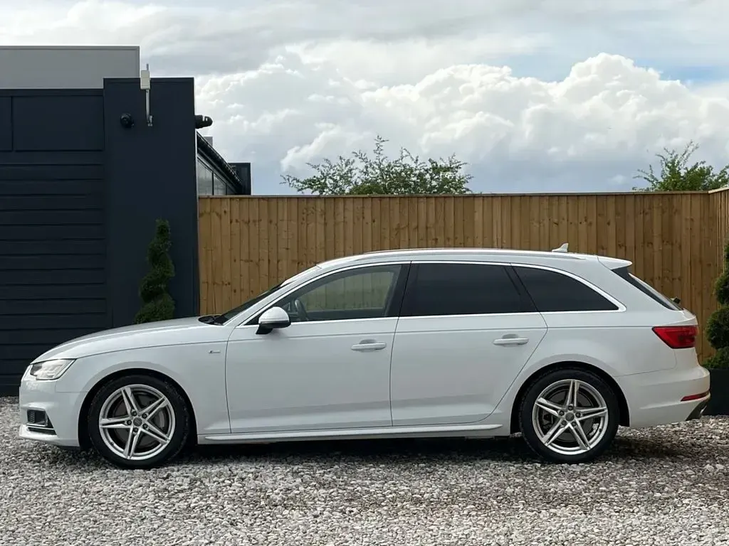 Used Audi A4 S-Line 252 HP (185 kW) 2016 White Estate