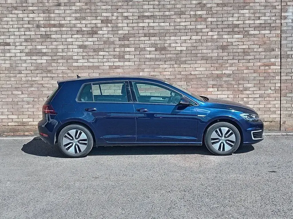 Used VW e-Golf 99 kW (135 HP) 2019 Blue Hatchback