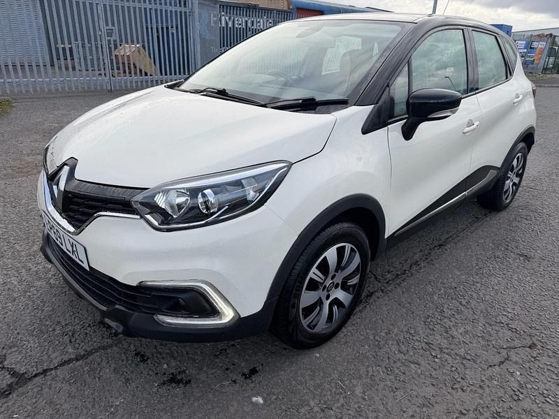 Used Renault Captur Play 2020 Cream SUV
