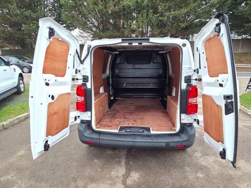 Used Peugeot Expert Premium 2022 White Van