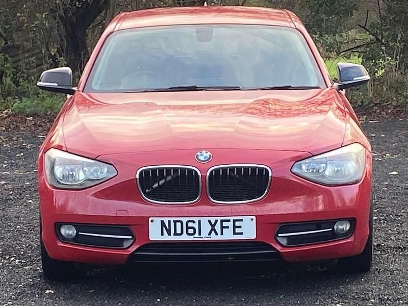 Used BMW 116 Sport Line 2012 Red Hatchback