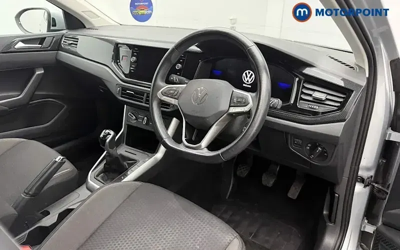 Used VW Taigo Life 95 HP (69 kW) 2023 Silver SUV