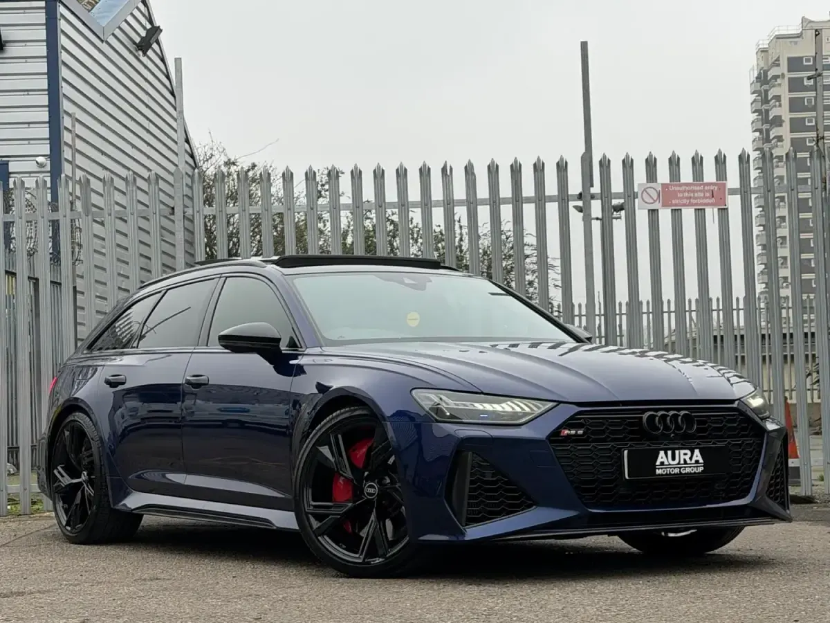 Begagnad Audi RS6 Comfort 2021 Blå Kombi