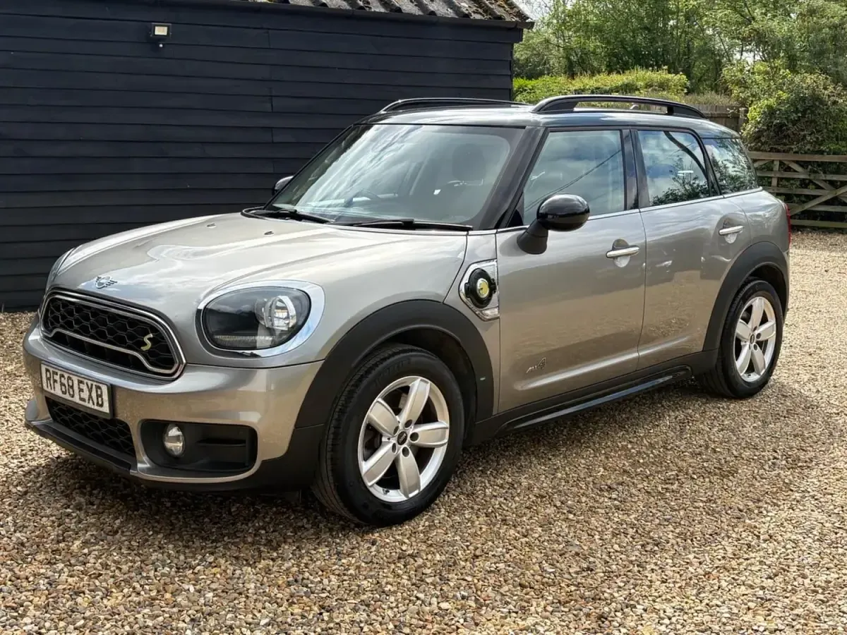 Begagnad Mini Cooper S 2018 Silver Halvkombi