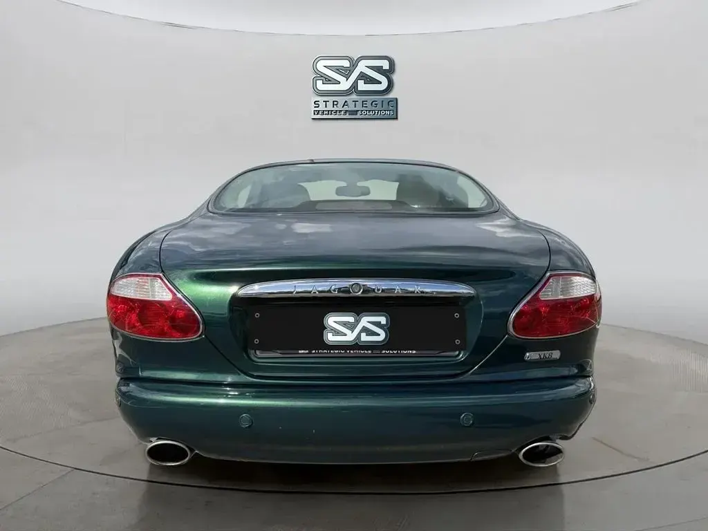 Used Jaguar XK8 300 HP (220 kW) 2004 Green Coupe