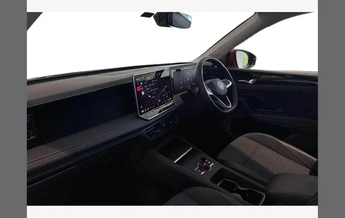 Used VW Tiguan Match 204 HP (150 kW) 2024 Red SUV