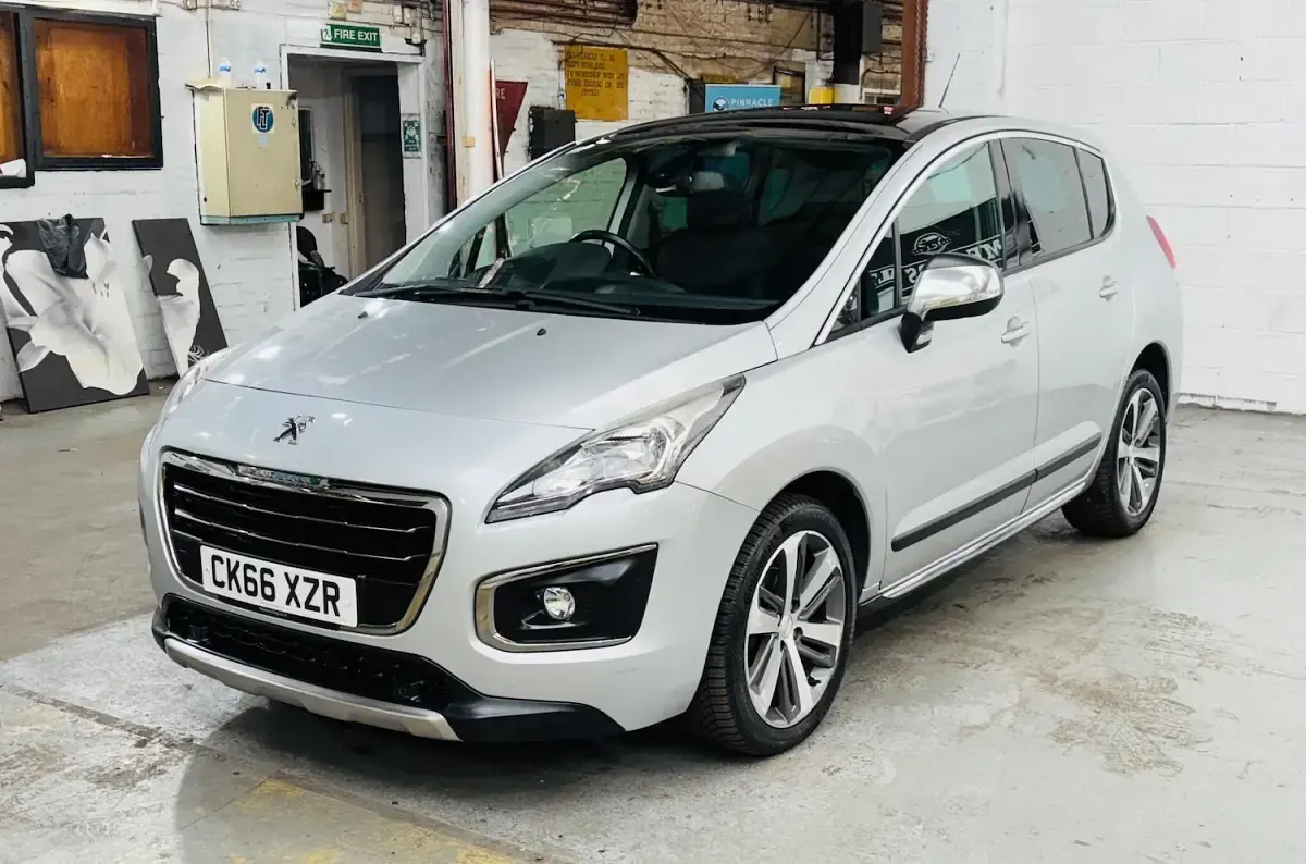 Used Peugeot 3008 Allure 2016 Silver Hatchback