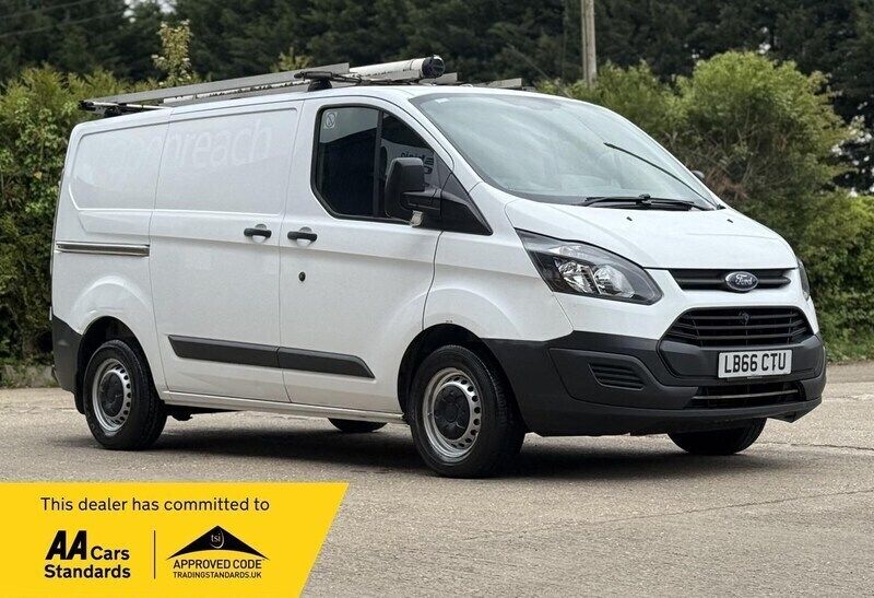 White Used 2016 Ford Transit Custom | £7,990 (Good price) - Image 1/2