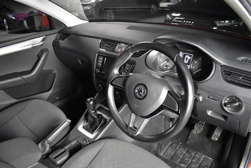 Used Skoda Octavia SE 150 HP (110 kW) 2016 Red Hatchback