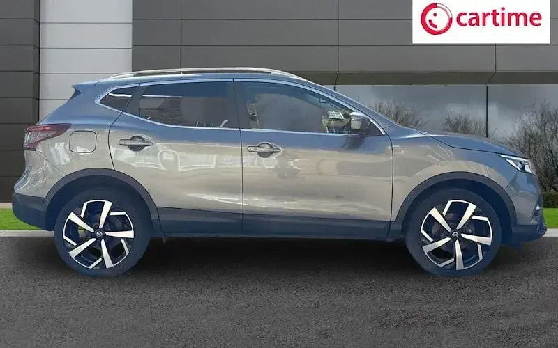 Used Nissan Qashqai N-Motion 140 HP (102 kW) 2020 Grey SUV