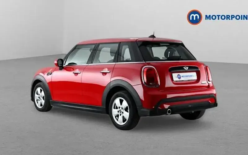 Used Mini Cooper Classic 136 HP (100 kW) 2022 Red Hatchback