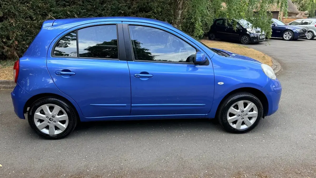 Used Nissan Micra Acenta 98 HP (72 kW) 2012 Blue Hatchback