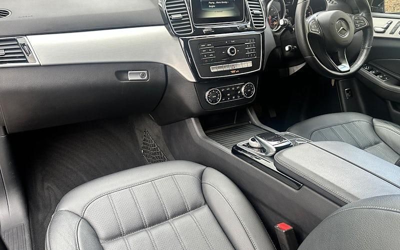 Used Mercedes GLE250 204 HP (150 kW) 2016 Black Estate