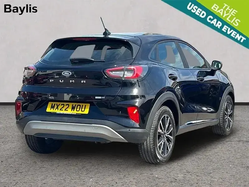 Usado Ford Puma Titanium 125 CV (91 kW) 2022 Negro SUV