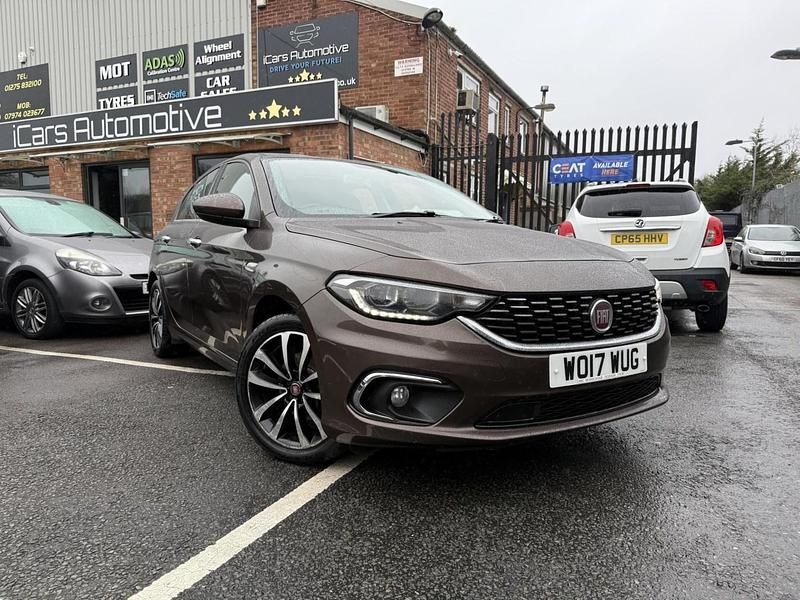 Used Fiat Tipo Lounge 94 HP (69 kW) 2017 Bronze Hatchback