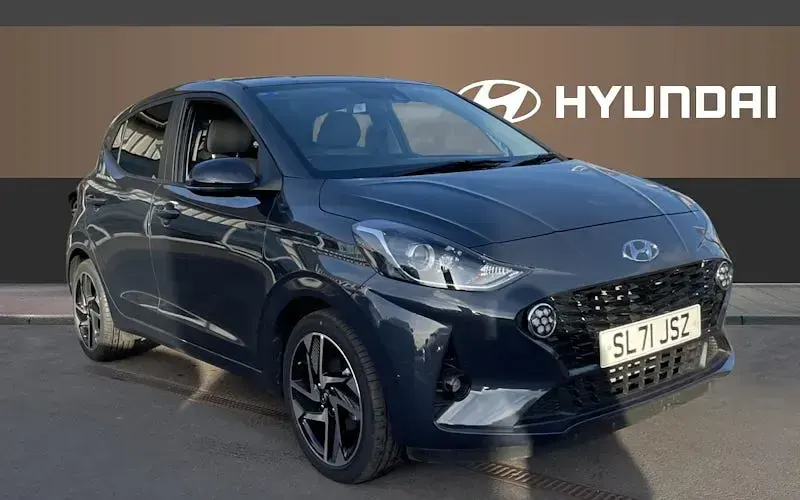 Used Hyundai i10 Premium 67 HP (49 kW) 2023 Hatchback
