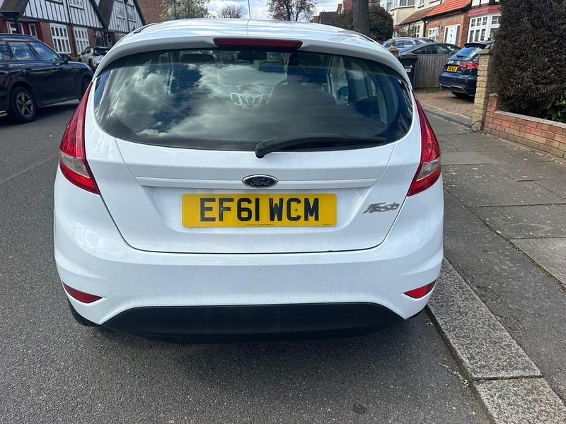 Used Ford Fiesta 2012 White Hatchback