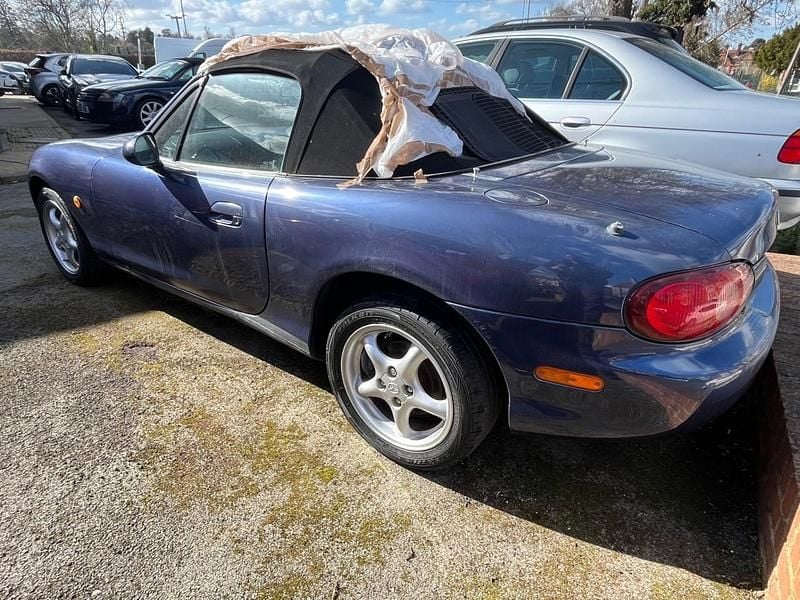 Used Mazda MX5 140 HP (102 kW) 2002 Blue Cabriolet