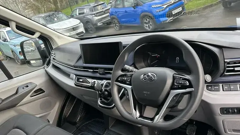 New Maxus V90 163 HP (119 kW) 2026 Blue Van