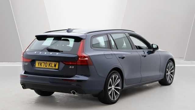 Used Volvo V60 Momentum 163 HP (119 kW) 2021 Estate
