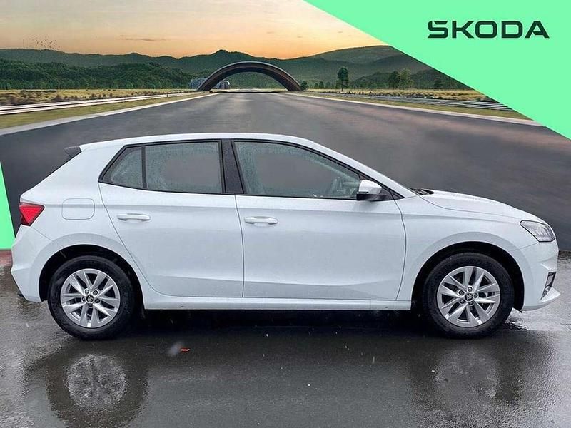 Used Skoda Fabia SE 94 HP (69 kW) 2025 White Hatchback
