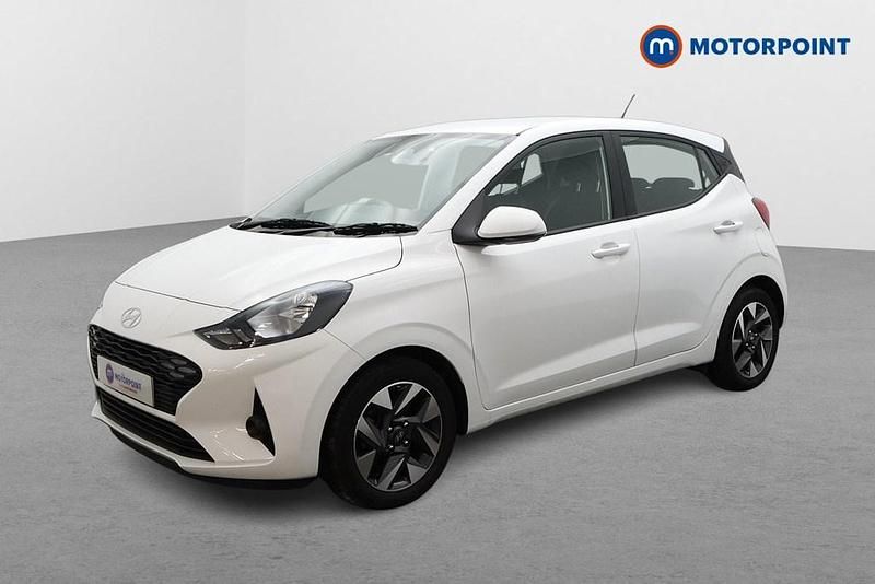 Used Hyundai i10 Advanced 79 HP (58 kW) 2025 White Hatchback