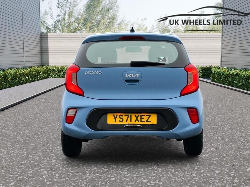 Used Kia Picanto 66 HP (48 kW) 2022 Blue Hatchback