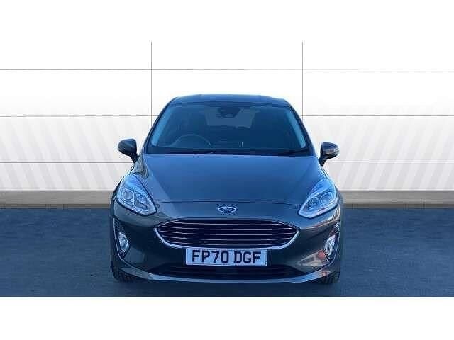 Usado Ford Fiesta Titanium 95 HP (69 kW) 2020 Cinzento Citadino