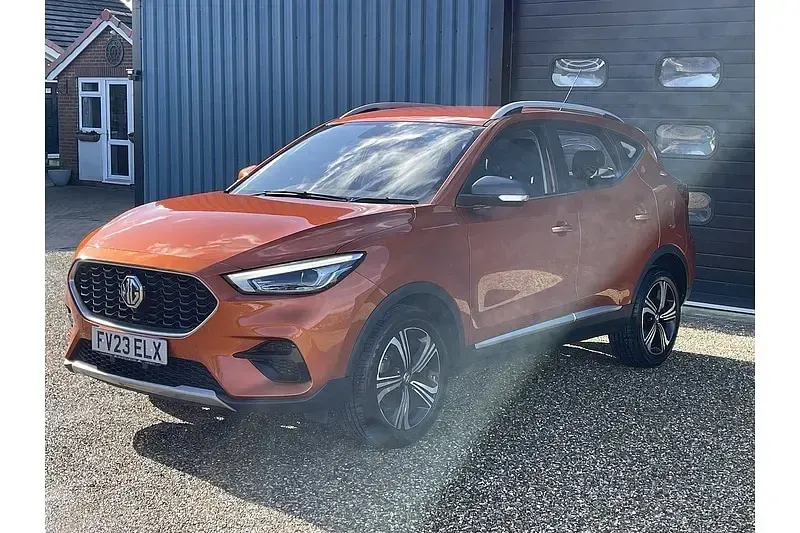 Used MG ZS Excite 106 HP (77 kW) 2023 Orange SUV