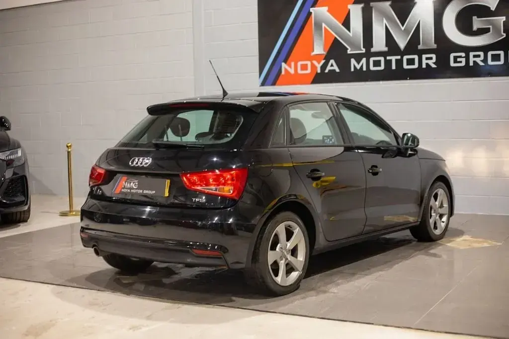 Usado Audi A1 Sportback Sport 95 CV (69 kW) 2018 Negro Utilitario