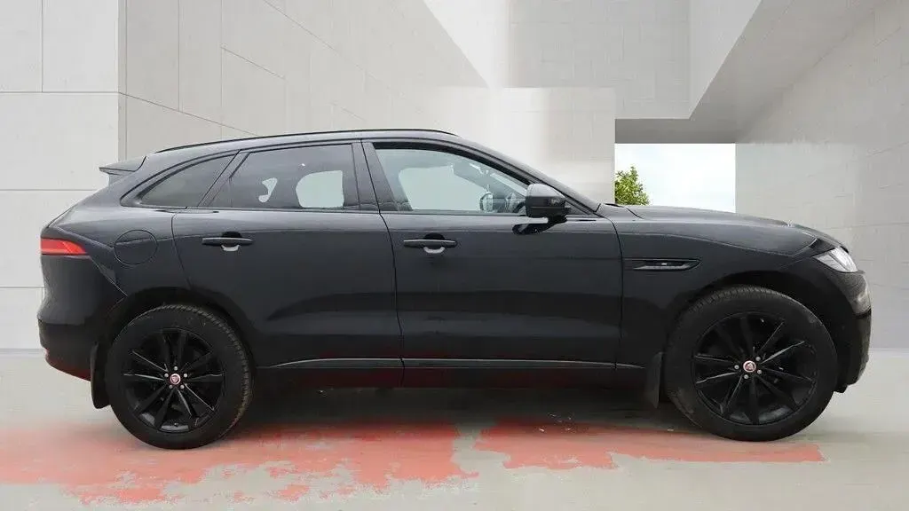 Second-hand Jaguar F-Pace Chequered Flag 2020 Negru SUV