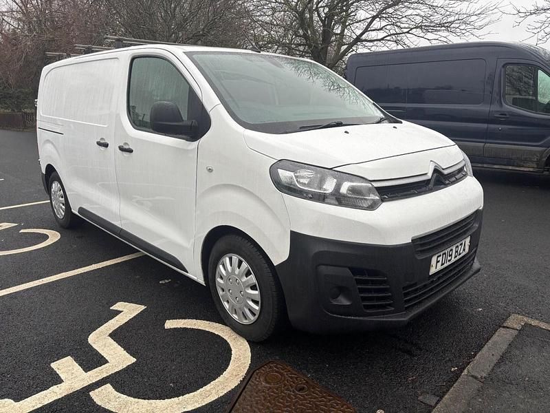 White Used 2019 Citroën Dispatch MPV | £9,995 (Fair price) - Image 1/4