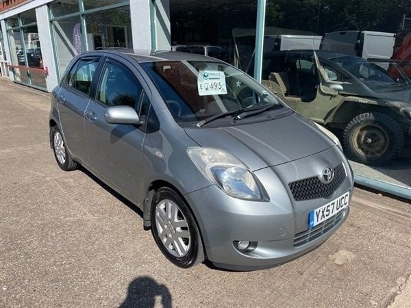 Silver Used 2007 Toyota Yaris Hatchback | £2,495 (Good price) - Image 1/1