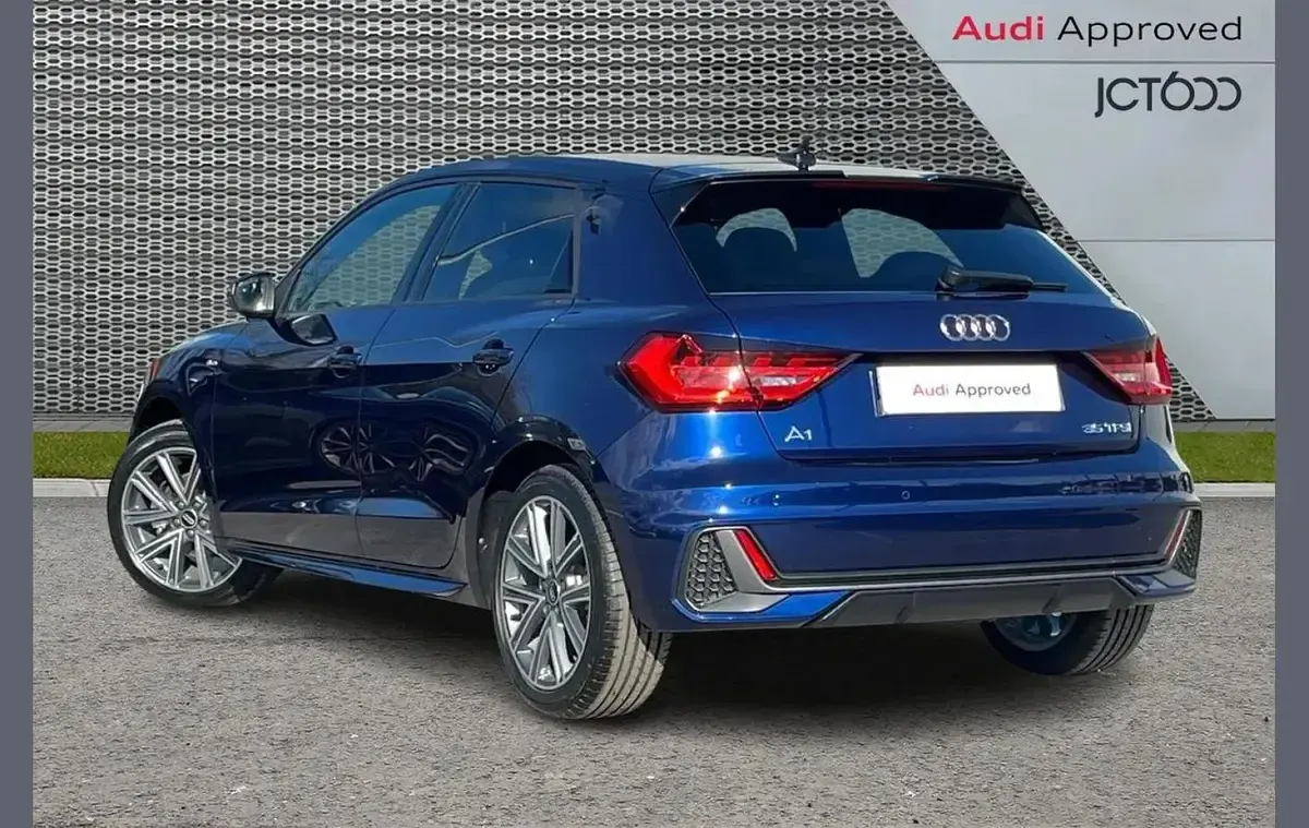 Usado Audi A1 S-Line 147 HP (108 kW) 2026 Azul SUV