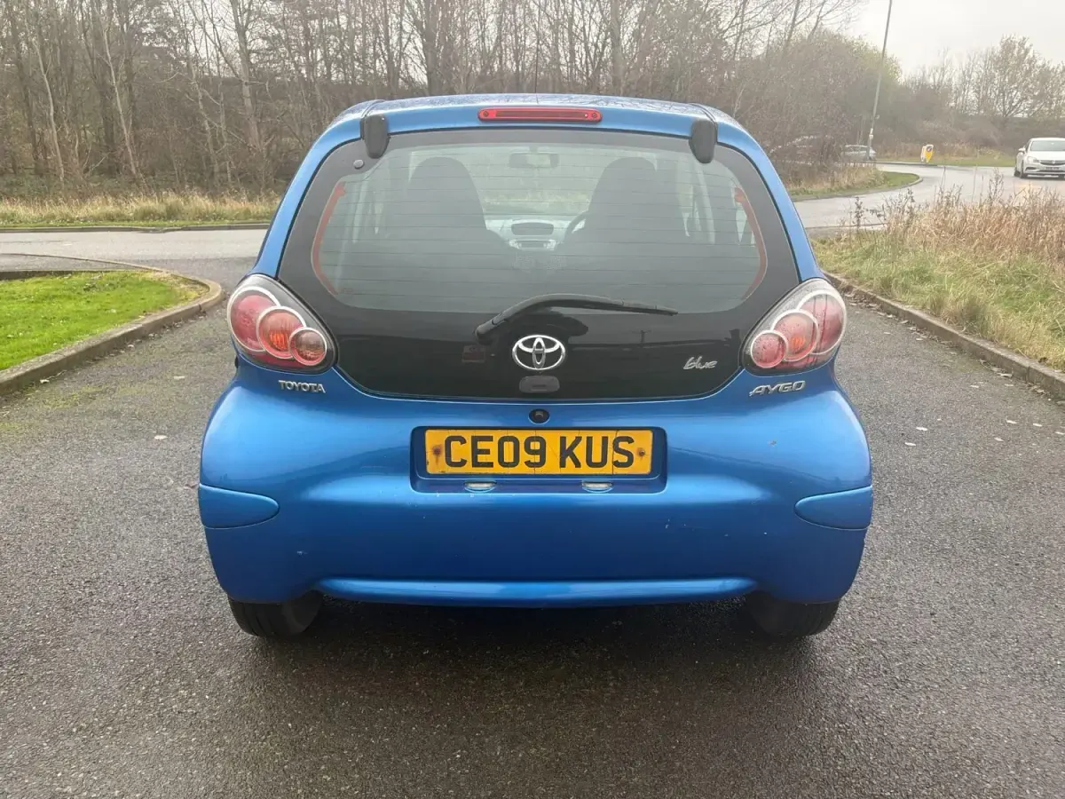 Gebraucht Toyota Aygo 2009 Blau Kleinwagen