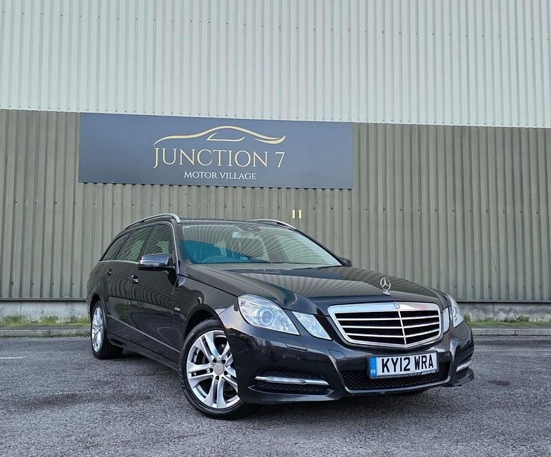 Used Mercedes E220 Avantgarde 170 HP (125 kW) 2012 Black Estate