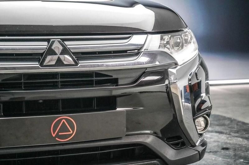Used Mitsubishi Outlander P-HEV 200 HP (147 kW) 2018 Black SUV