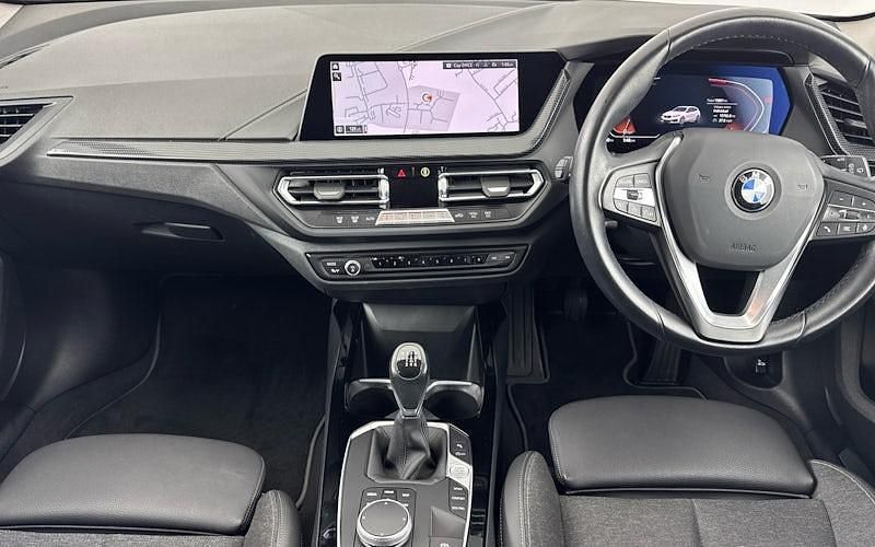 Used BMW 118 Sport Line 136 HP (100 kW) 2024 Hatchback