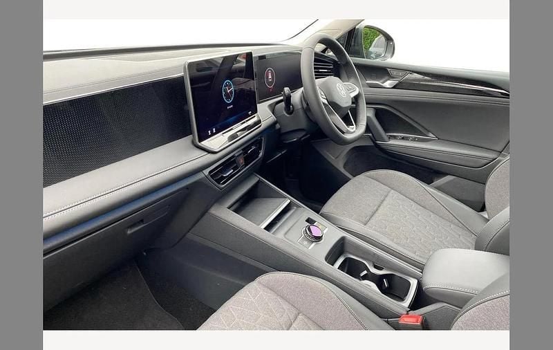 New VW Tiguan Life 150 HP (110 kW) 2025 Black SUV