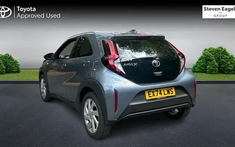 Used Toyota Aygo X PURE 72 HP (52 kW) 2024 Grey SUV